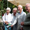 Frau Bünemann, Renate Krzuinski, Dr. Bünemann und Michael Stork freuen sich über das Wiedersehen